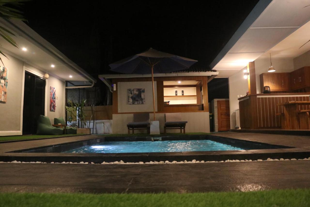 Bale Datu Bungallow Gili Trawangan Exterior photo